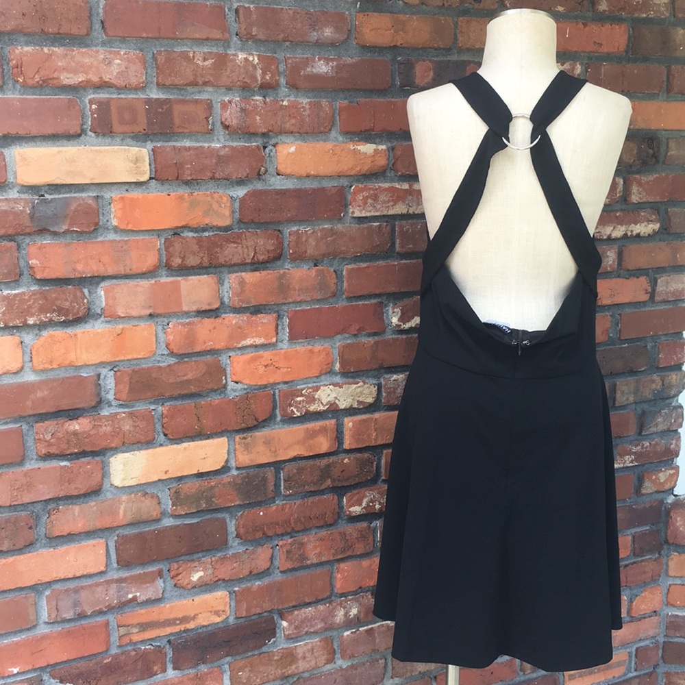 NEW! 🖤 Aura’s Little Black *Plus* Dress